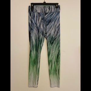 EUC Women's NUBE 9 Leggings SZ M